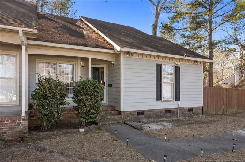 438 Georgetown Cir, Fayetteville, NC 28314