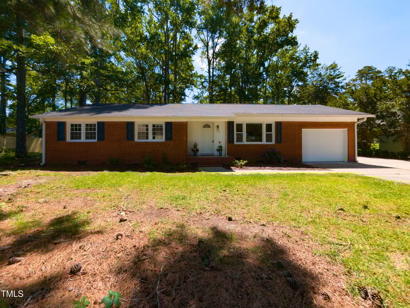438 Hickory St, Angier, NC 27501