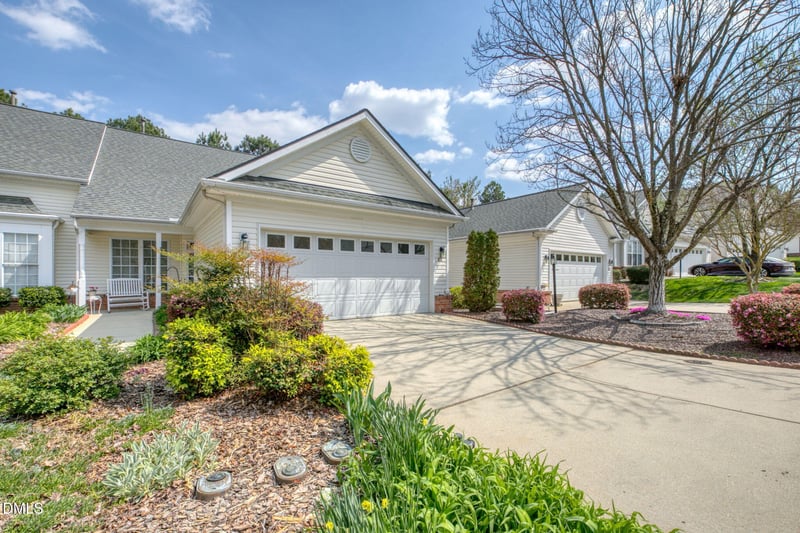 438 Sawgrass Hill Ct, Cary, NC 27519