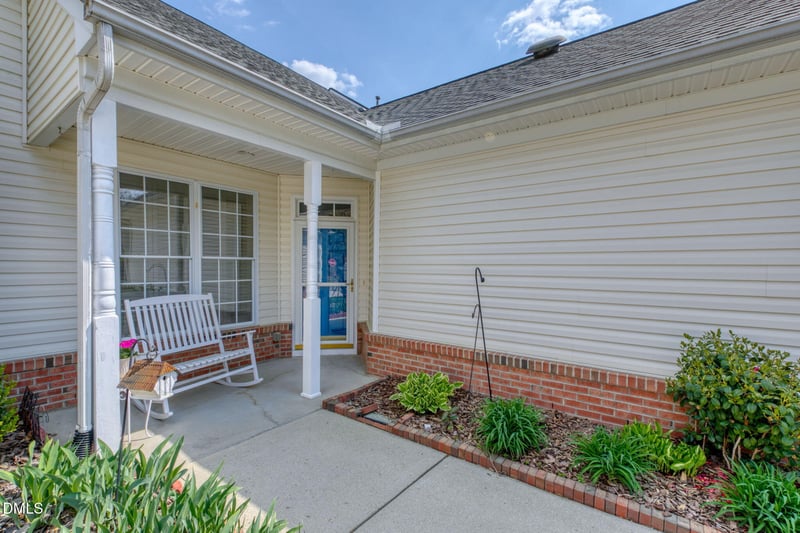 438 Sawgrass Hill Ct, Cary, NC 27519
