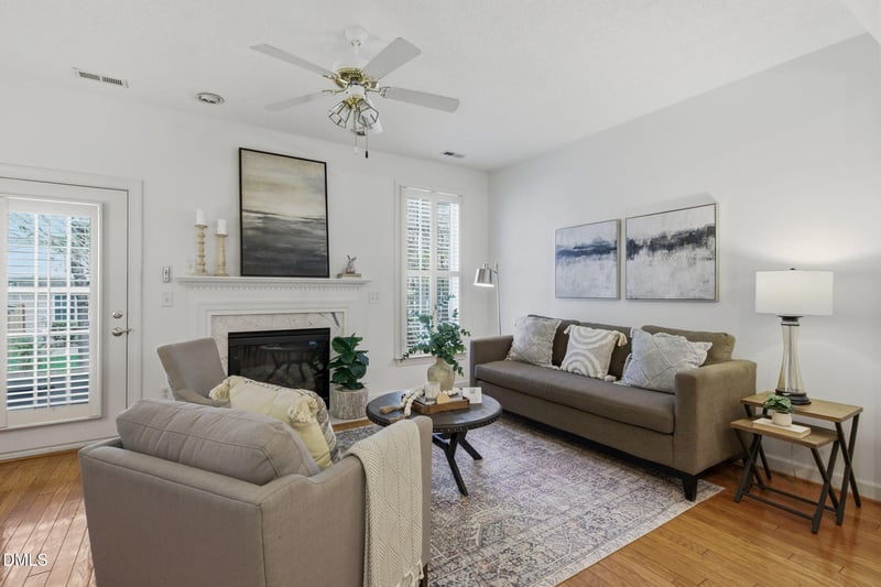 438 Sawgrass Hill Ct, Cary, NC 27519