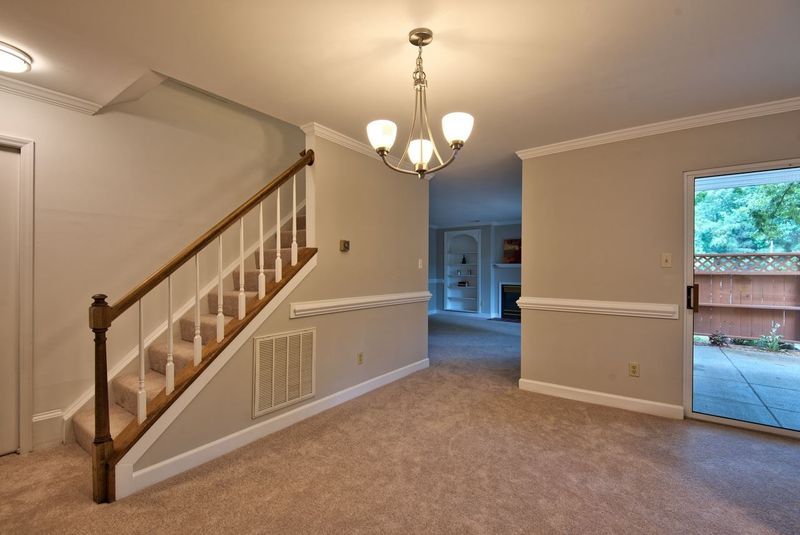 438 Summerwalk Cir #438, Chapel Hill, NC 27517