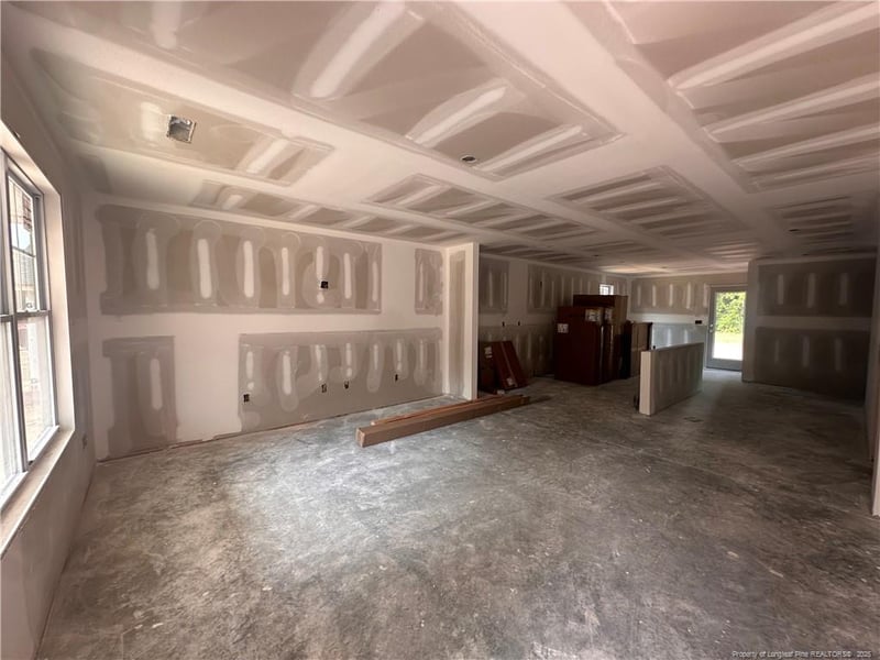 438 Windemere Dr, Fayetteville, NC 28314