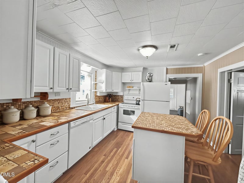 4386 Highway 301 #E, Four Oaks, NC 27524