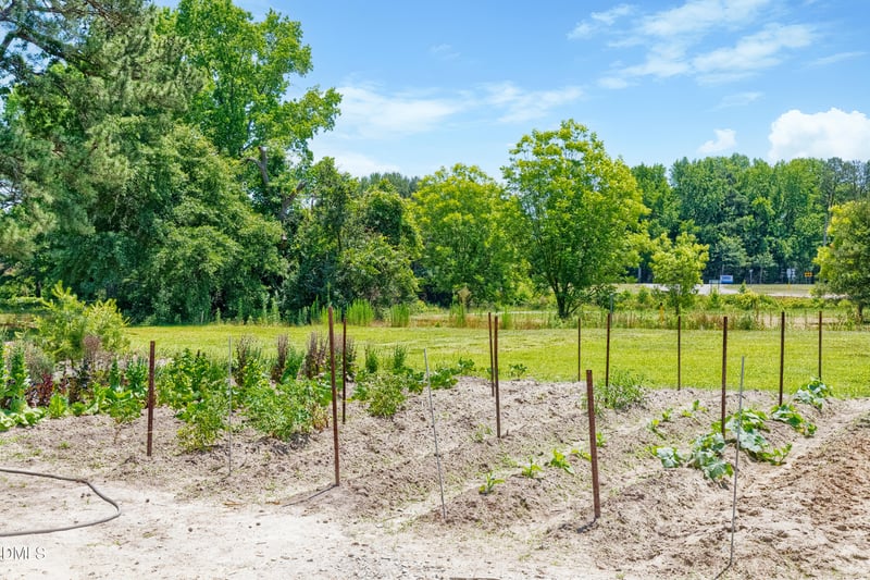 4386 Highway 301 #E, Four Oaks, NC 27524