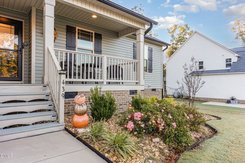 439 Long Grass Dr, Smithfield, NC 27577