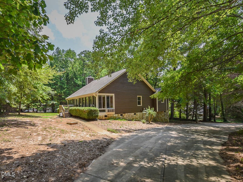 439 Shawnee Dr, Louisburg, NC 27549