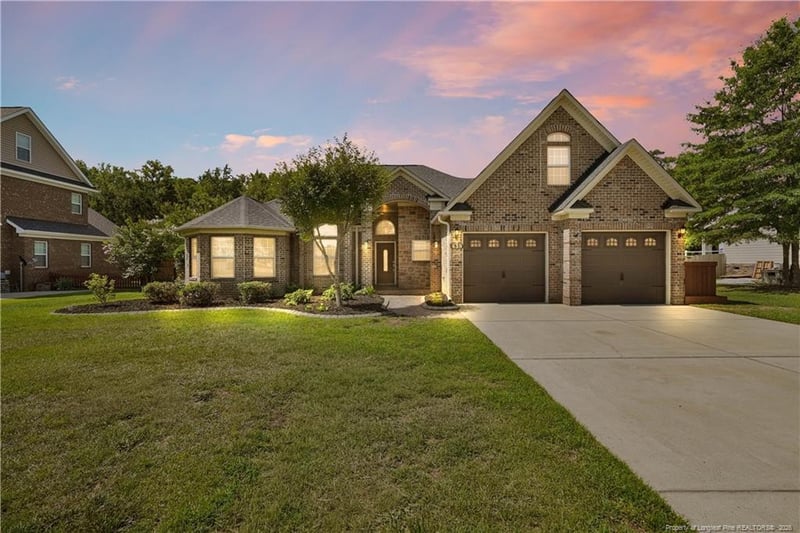 439 Summerchase Dr, Fayetteville, NC 28311