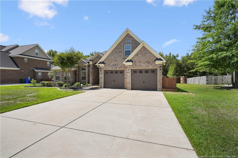 439 Summerchase Dr, Fayetteville, NC 28311