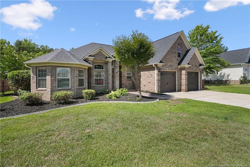 439 Summerchase Dr, Fayetteville, NC 28311