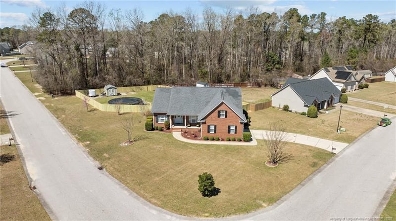 4390 Timber Grove Dr, Hope Mills, NC 28348
