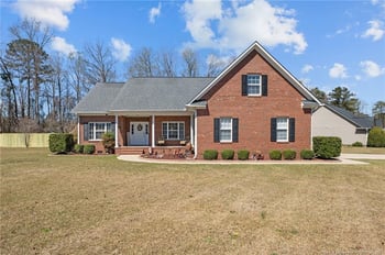 4390 Timber Grove Dr, Hope Mills, NC 28348