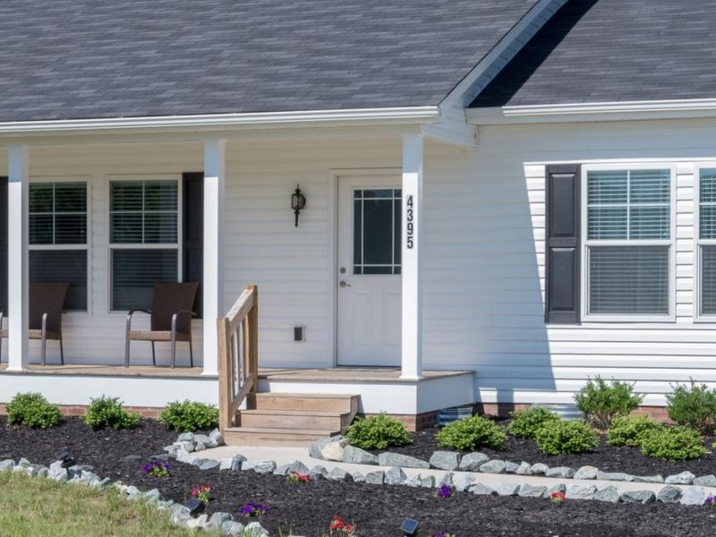 4395 Chuckie Dr, Burlington, NC 27217