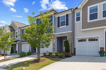 44 Bordeaux Dr, Clayton, NC 27527
