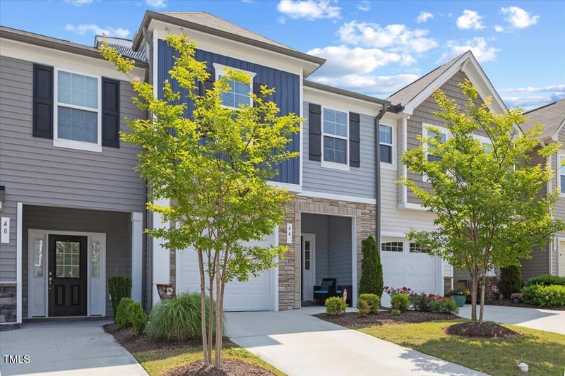 44 Bordeaux Dr, Clayton, NC 27527