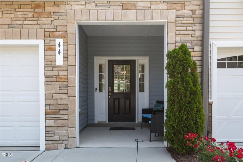 44 Bordeaux Dr, Clayton, NC 27527