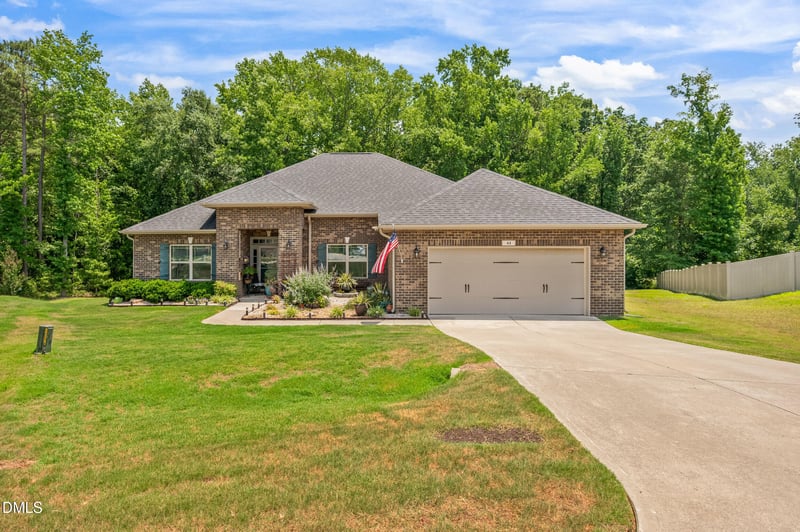 44 Drake Dr, Benson, NC 27504