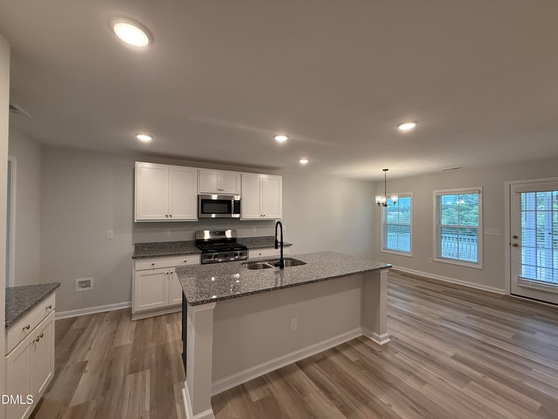 44 Emily Gardens Dr, Selma, NC 27576