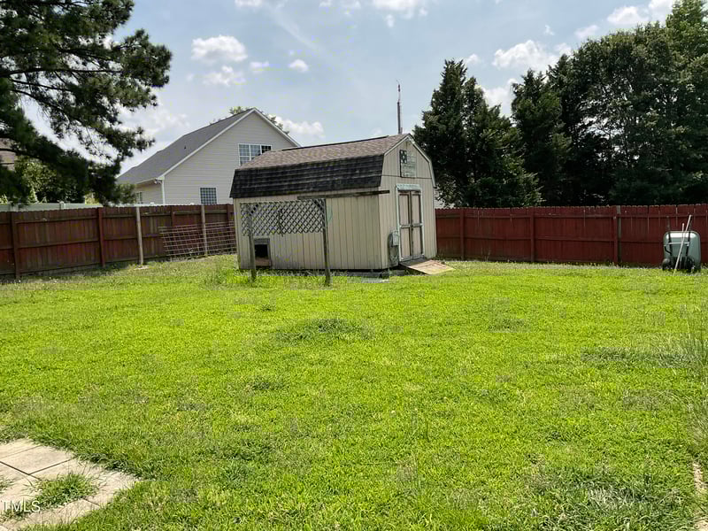 44 Glen Meadow Dr, Angier, NC 27501