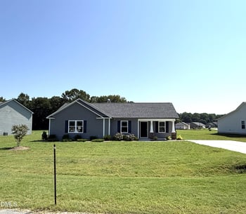 44 Harvest Hills Ln, Dunn, NC 28334