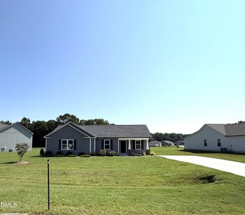 44 Harvest Hills Ln, Dunn, NC 28334
