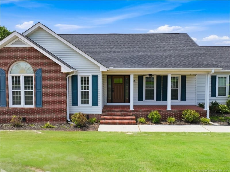 44 Oak Hill Dr, Dunn, NC 28334