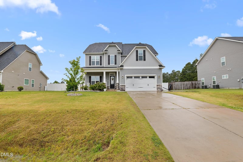 44 Pond Mountain Dr, Clayton, NC 27520