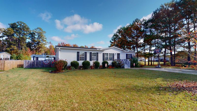 44 Rocks Edge Ln, Smithfield, NC 27577