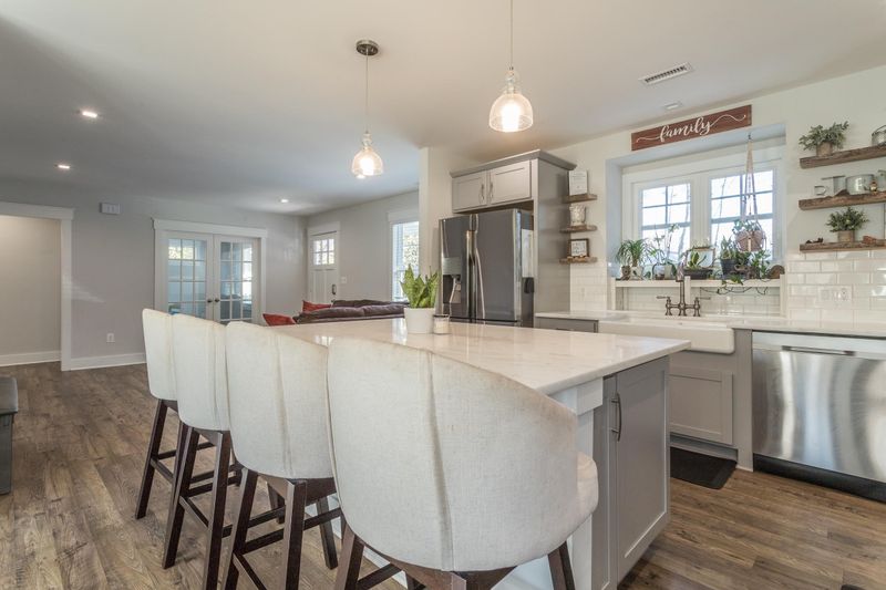 44 Rogerson Dr, Chapel Hill, NC 27517