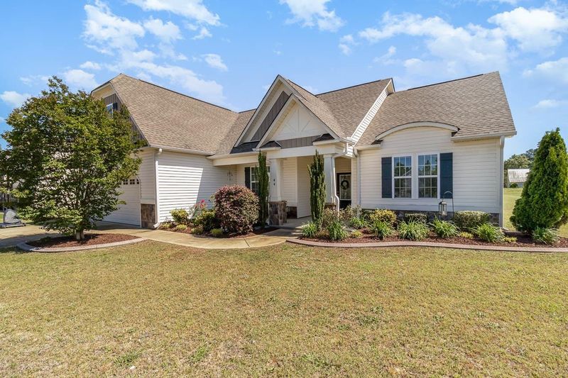44 Seahorse Ct, Benson, NC 27504