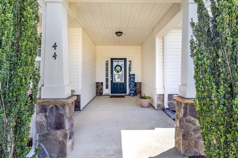 44 Seahorse Ct, Benson, NC 27504