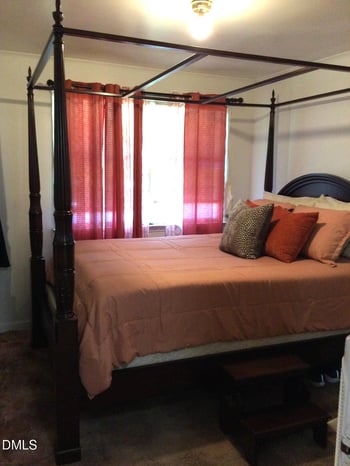 44 Sutton Rd, Louisburg, NC 27549