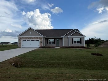 44 Teepee Dr, Lillington, NC 27546