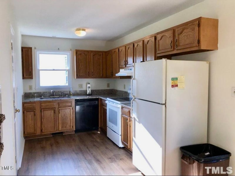 44 Wallace St, Angier, NC 27501