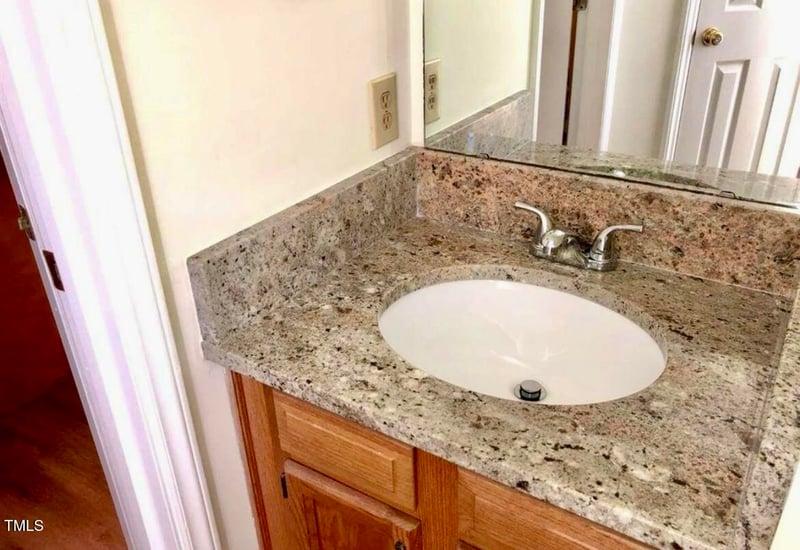 44 Wallace St, Angier, NC 27501
