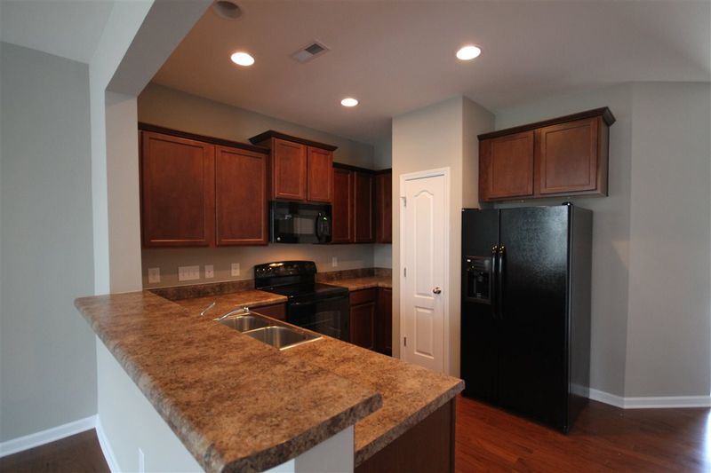 440 Carthage Ct #200, Durham, NC 27703
