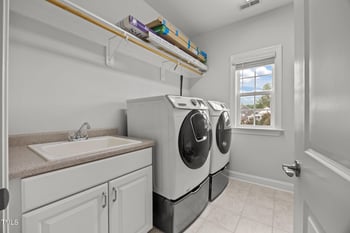 440 Creekhurst Pl, Cary, NC 27519