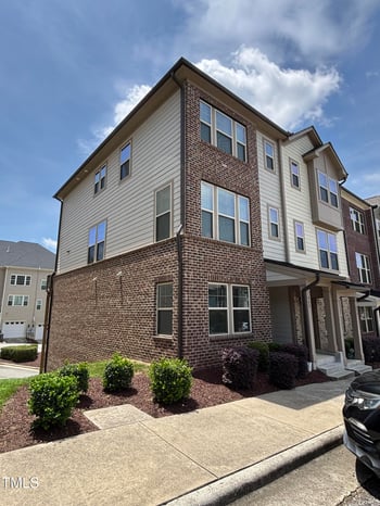 440 Oak Pine Dr, Apex, NC 27502