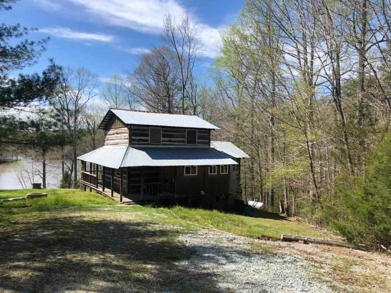 440 Ole Cabin Rd, Roxboro, NC 27574