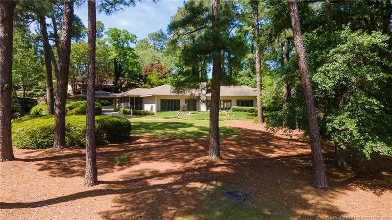 440 Valley Rd, Fayetteville, NC 28305