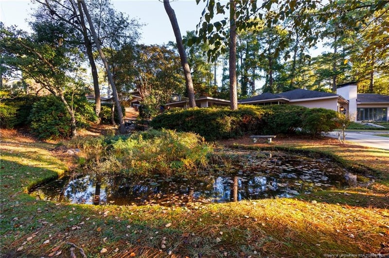 440 Valley Rd, Fayetteville, NC 28305
