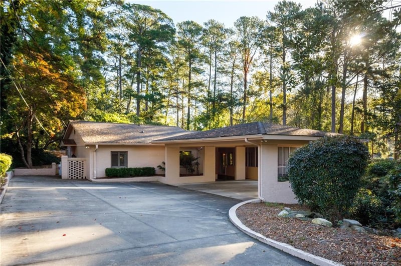 440 Valley Rd, Fayetteville, NC 28305