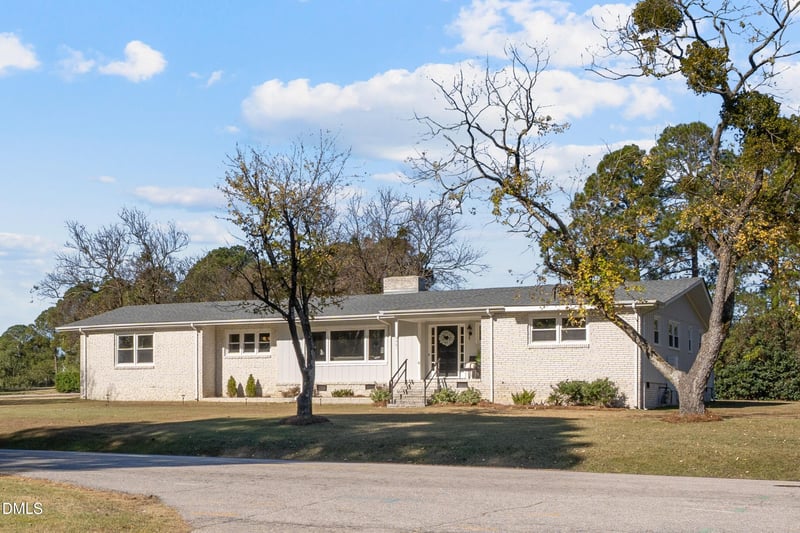 4401 Country Club Dr, Wilson, NC 27896