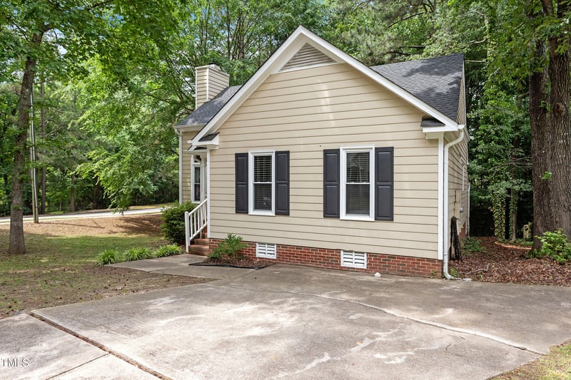 4401 Liverpool Ln, Raleigh, NC 27604
