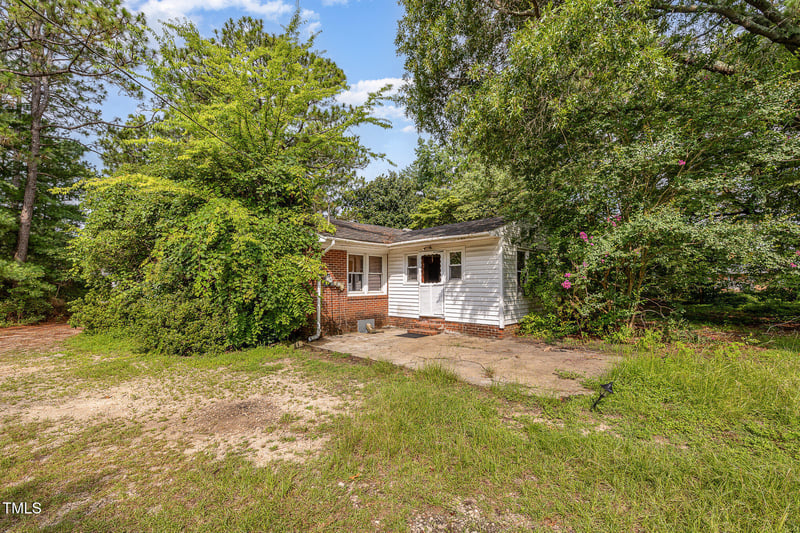 4402 Bluff St, Fayetteville, NC 28311