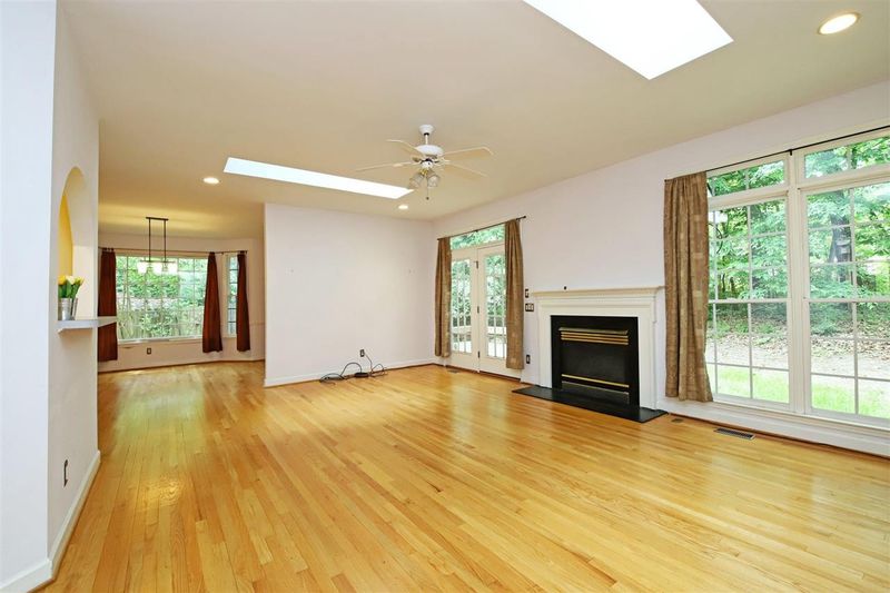 4402 Sun Valley Dr, Durham, NC 27707