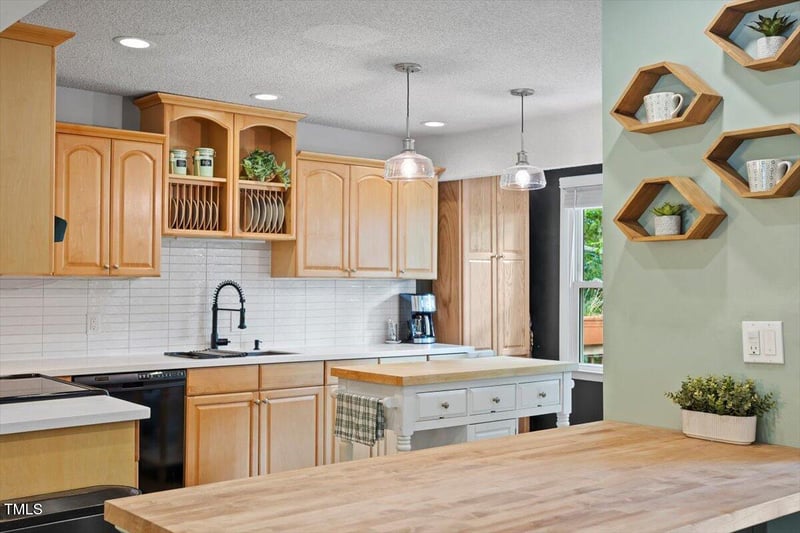 4404 Oak Park Rd, Raleigh, NC 27612