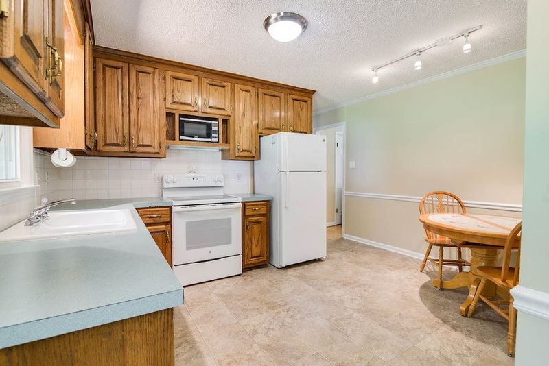 4405 Live Oak Trl, Durham, NC 27705