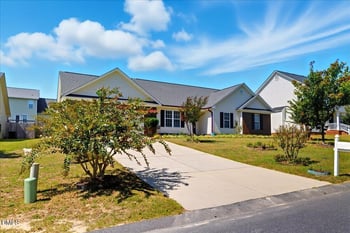 4406 Clifton Dr, Hope Mills, NC 28348