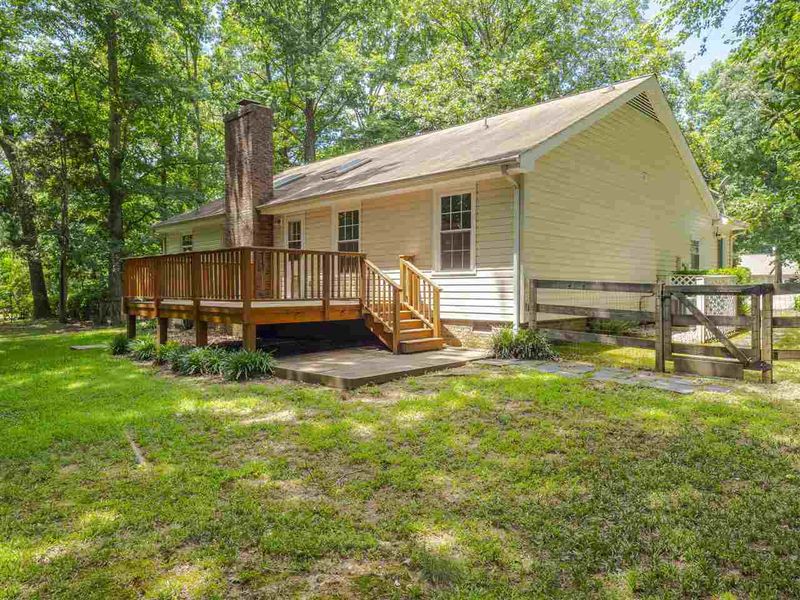 4408 Surry Ridge Cir, Apex, NC 27539